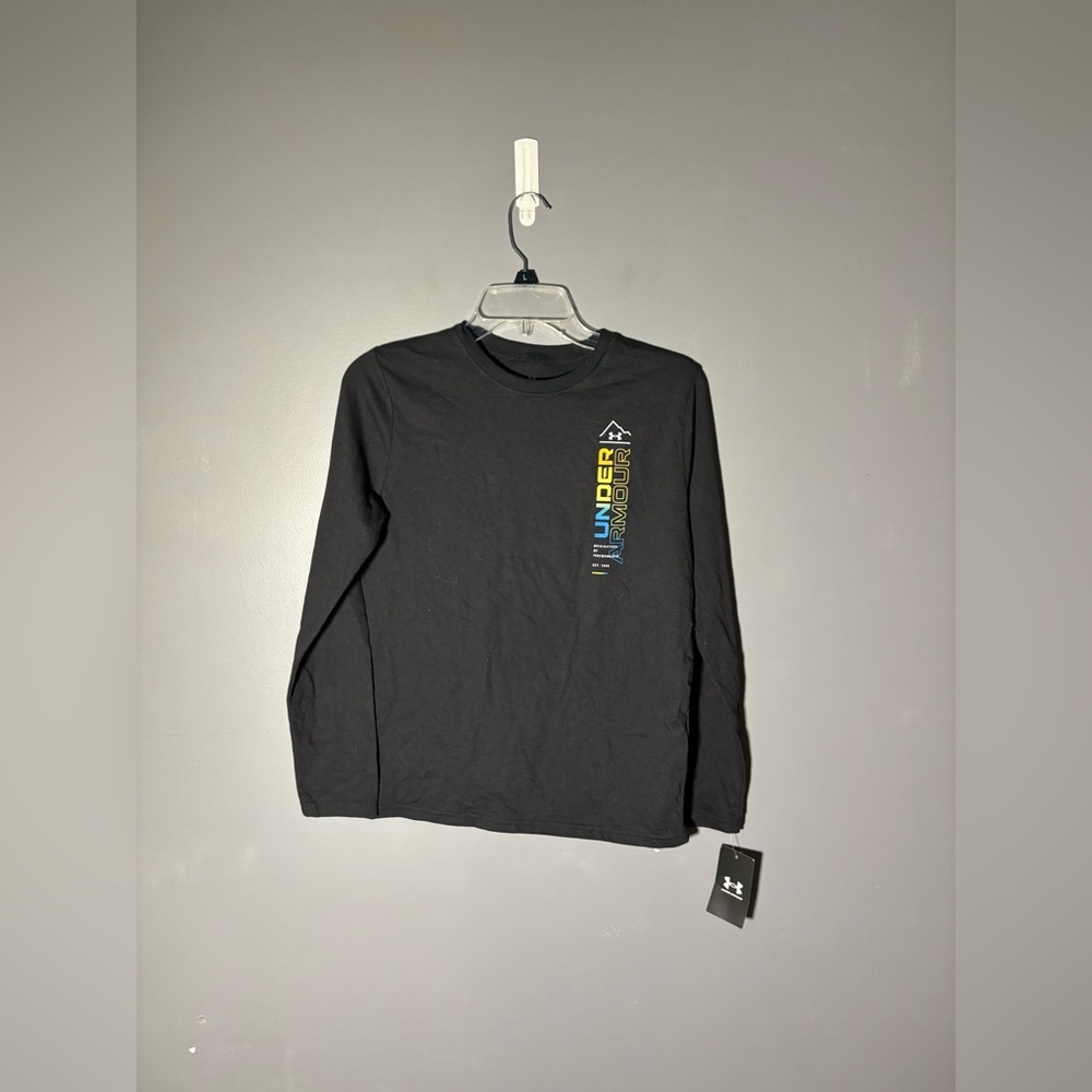 Under Armor Gradiest Banner Long Sleeve Boys Size Large - Picture 2 of 5